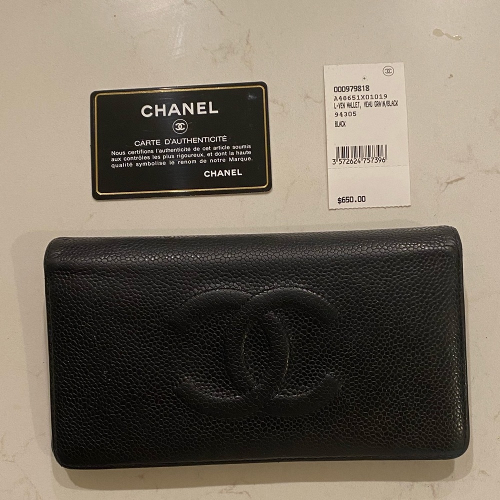 Chanel L Yen Wallet - black caviar